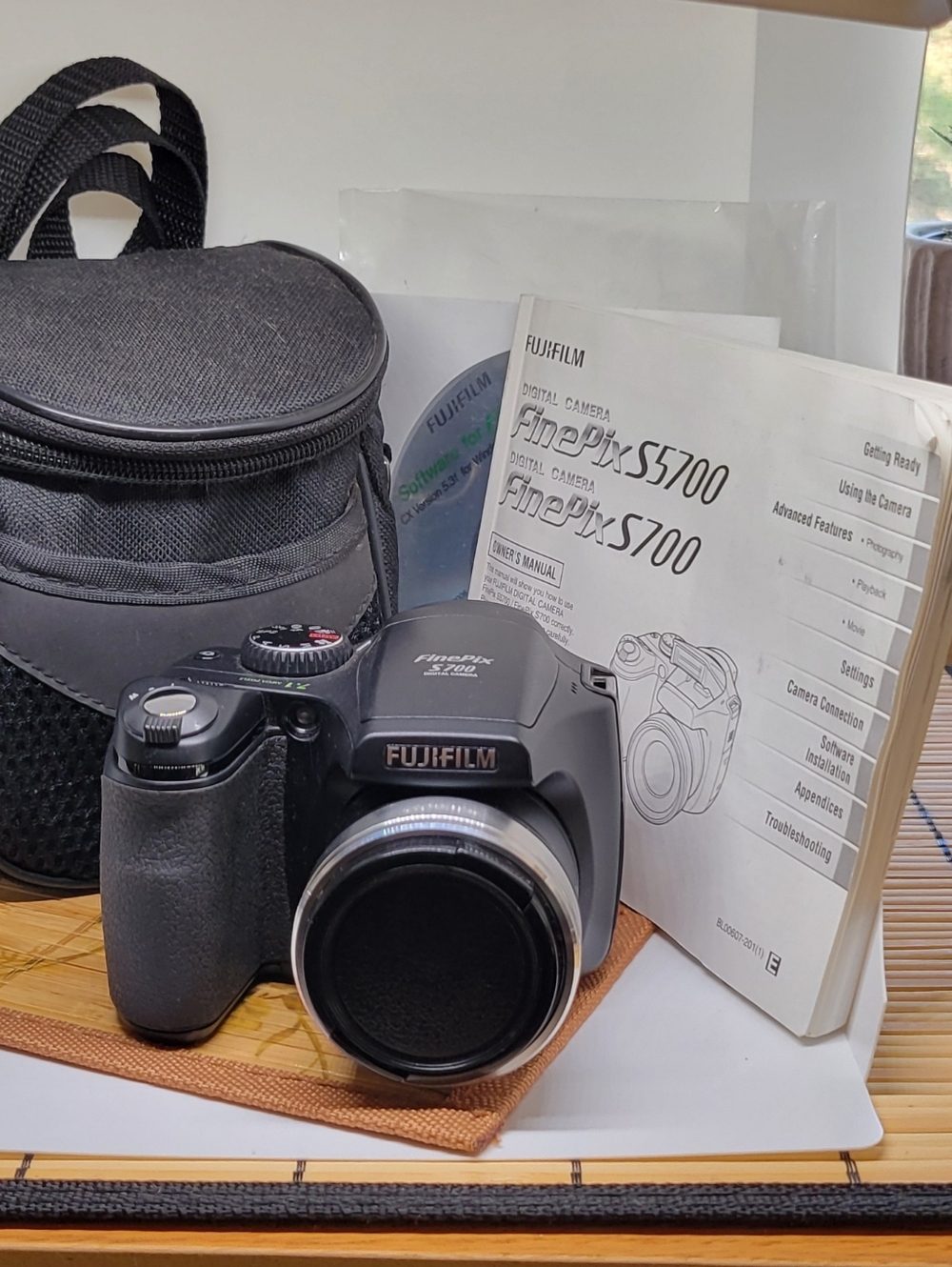 Fuji Fine pix S700 Digital Camera With Case